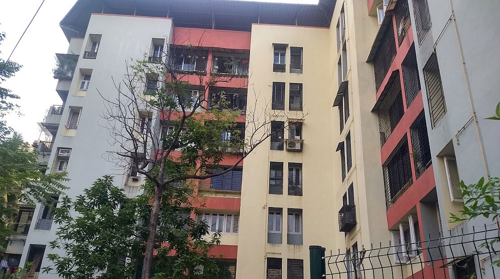 Society Interference in Flat Sales and Terrace Disputes