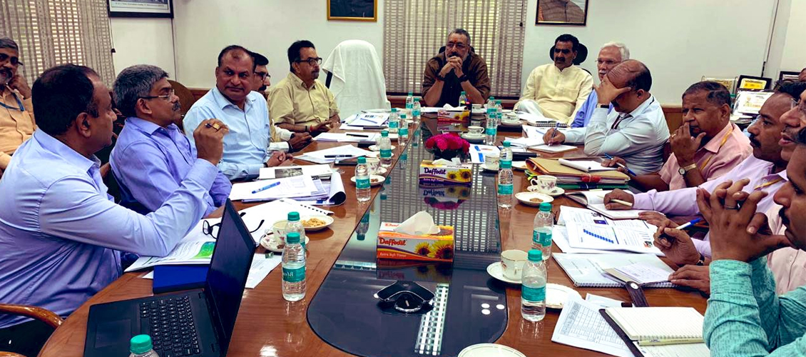 Minister Giriraj Singh Gets Tough with NDDB; Asks about Rs200 Crore Given to NDS