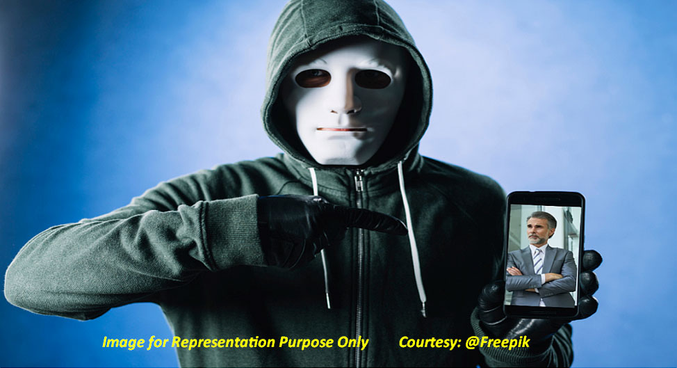 Fraud Alert: Scammers Impersonating Company Boss To Siphon Money; The 'Like It' Scam Spreading Widely