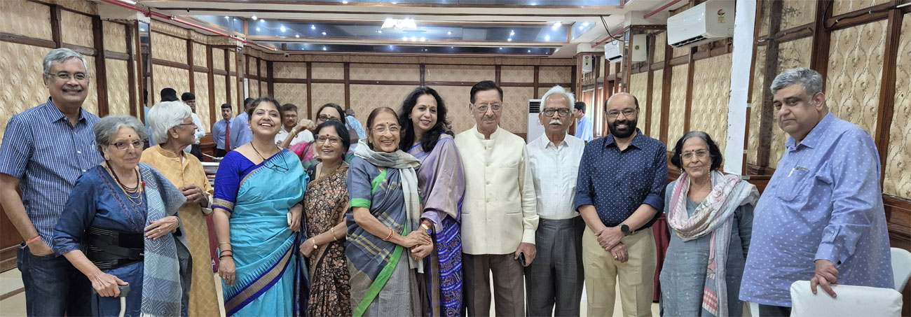 Phishing, UPI Scams, Digital Arrest: Cyber Expert Warns Seniors at Bhubaneswar Masterclass