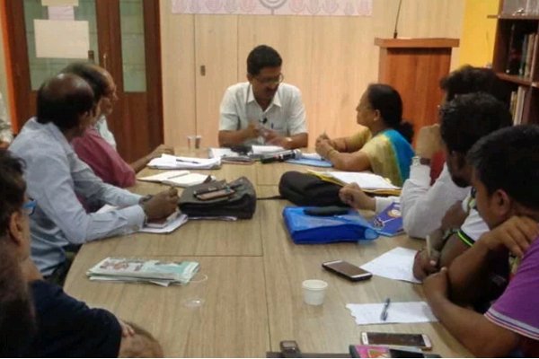Anil Galgali RTI activist Understand how to use the 1916 helpline