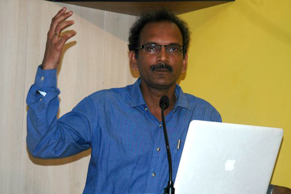 Mumbai needs separate corporation to address railway issues