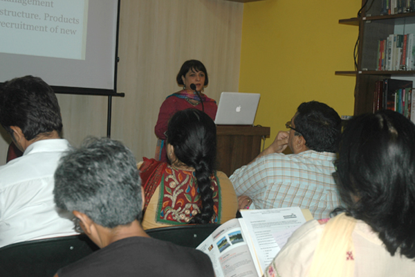 Keep your money safe: Avoid MLM schemes